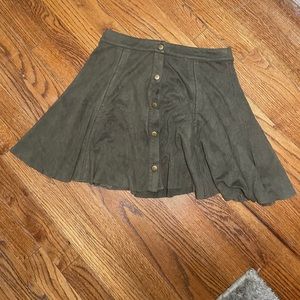 Velvet skirt button